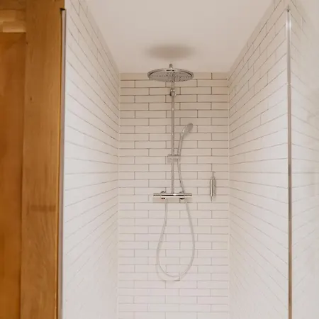 Paus A Apartmán Mety